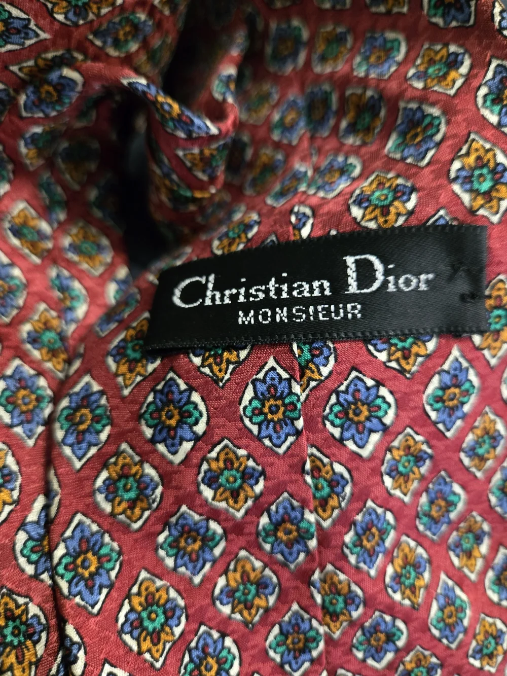 Christian Dior Red Geometric Medallion Silk Tie Vintage Design. #511